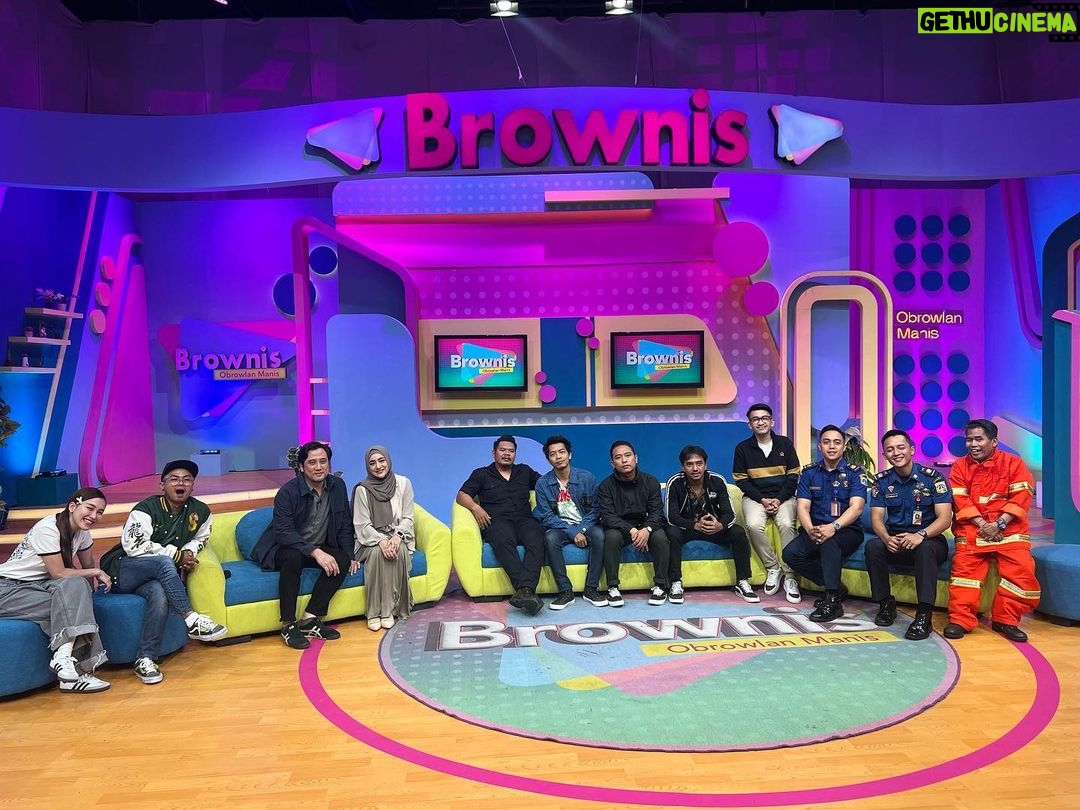 Ruben Onsu Instagram - live @brownis_ttv senin