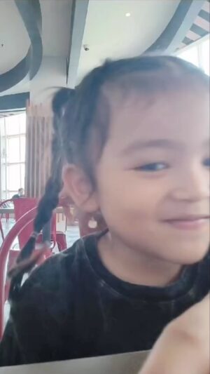 Ruben Onsu Instagram - siapa yg bibirnya jadi monyong2in bibir ??? 
.
#rubenonsu #bensu #realbensu #justruben #jalani_nikmati_syukuri #janganlupabahagia #senyuminaja #rezekigakketuker