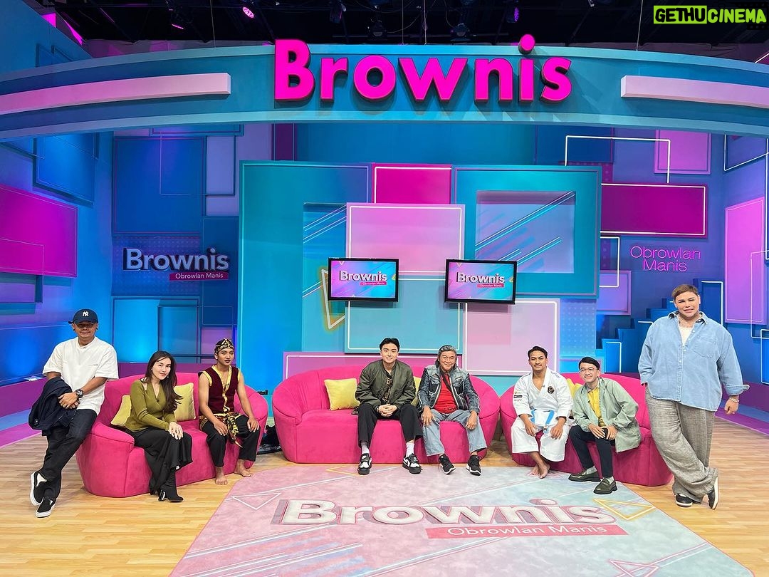 Ruben Onsu Instagram - Live @brownis_ttv Senin
