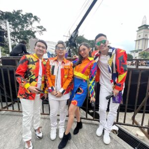 Ruben Onsu Instagram - Karnaval Sctv Garut ❤️
.
#rubenonsu #bensu #realbensu #justruben #jalani_nikmati_syukuri #janganlupabahagia #senyuminaja #rezekigakketuker