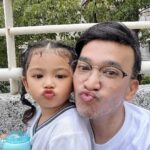 Ruben Onsu Instagram - Tebak siapa yg ngatur gaya fotonya ?? hahahaha . #rubenonsu #bensu #realbensu #justruben #jalani_nikmati_syukuri #janganlupabahagia #senyuminaja #rezekigakketuker