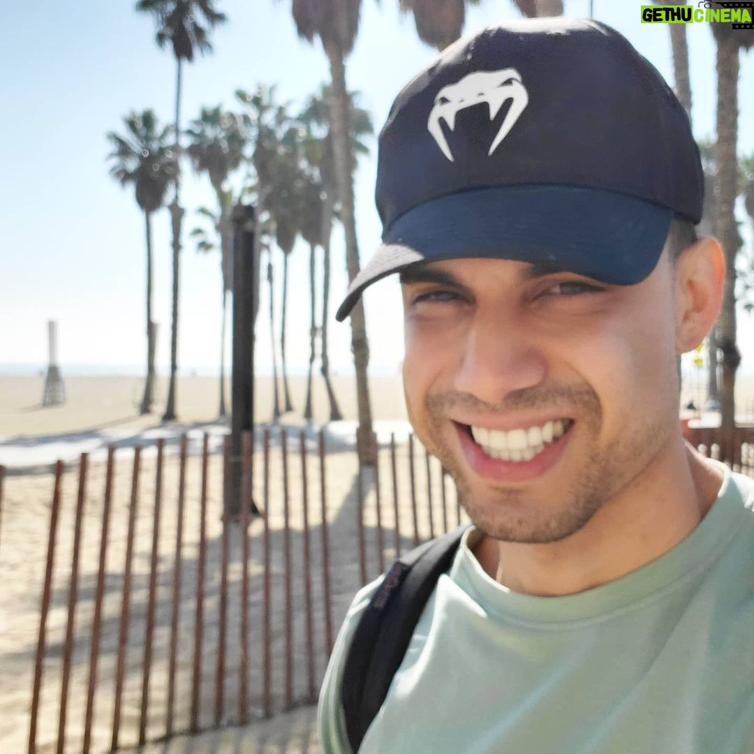 Ruben Sole - 1.1K Likes - Venice Beach