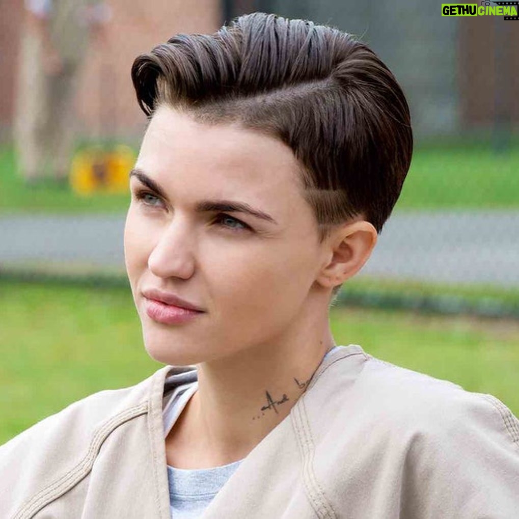 Ruby Rose Instagram - Not long ago I packed my bags and left everything I knew behind, for a dream. I left my friends, family, career and comfort zone to attempt to break Hollywood. After two years of trying to get a manager or an agent I had spent every last cent I’d made in over decade of “showbiz”.. I was living on a blow up mattress from Target and I had only 6 months left on my Visa to prove I could contribute to the industry abroad. In a moment close to giving up I poured what I had into a short film called break free.. A short film I’d put off making for years because I was so fearful, fearful of how people would react, if I would lose my job or if brands would pull advertising from my shows. If brands I was the face of and spokesperson for would not want to be associated with me anymore and of course the fear of being so honest and raw in a video on platforms I had no control over. When I was stripped of those things, I had nothing to lose and no one to answer to and I realized I was getting depressed over rejection from others when I should have been focused on if I believed in me and if i did, what did I stand for and what really mattered to me. Breakfree changed my life in so many ways, and so did the struggle of those years. It will forever be the time I’m most proud of. I didn’t however know, it would change my entire life. The film ended up circulating around the world, it made an impact bigger than myself it started a bigger conversation.. it also found its way to the creators of OITNB... I am so sad I missed the premiere and last hurrah the other night, but I’m here in Vancouver shooting a show I probably wouldn’t even be shooting if it wasn’t for the belief and risk taken by @ijnej @jen_euston and the show. It opened up a door for me that I could have never imagined and I will forever be in gratitude to those who took a chance on me. Forever grateful to the cast who became my friends and biggest supporters, the show and the fans who embraced me. Thank you for everything. Sad to see it come to an end but the way it changed the game, the way it impacted the world and audiences.. and the way it impacted everyone on the show is unparalleled. X