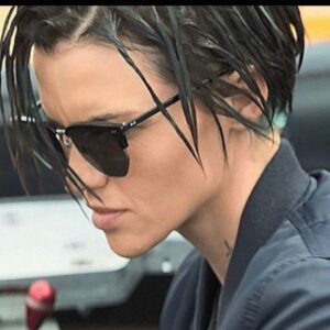 Ruby Rose Instagram - This is how long my hair will be when we are out of lockdown.