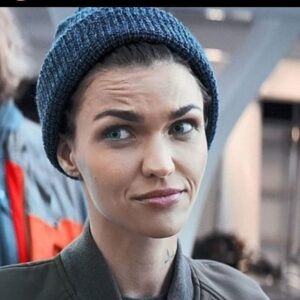 Ruby Rose Instagram - This is how long my hair will be when we are out of lockdown.