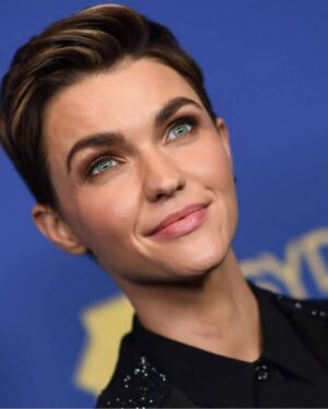 Ruby Rose Instagram - Thank you Australians in film for this amazing honor. To @vindiesel for flying in from London to make the moment truly special and for giving me the strength to push through everything, always. To @riawna and @morganbeau for being my hype crew and my team for everything.