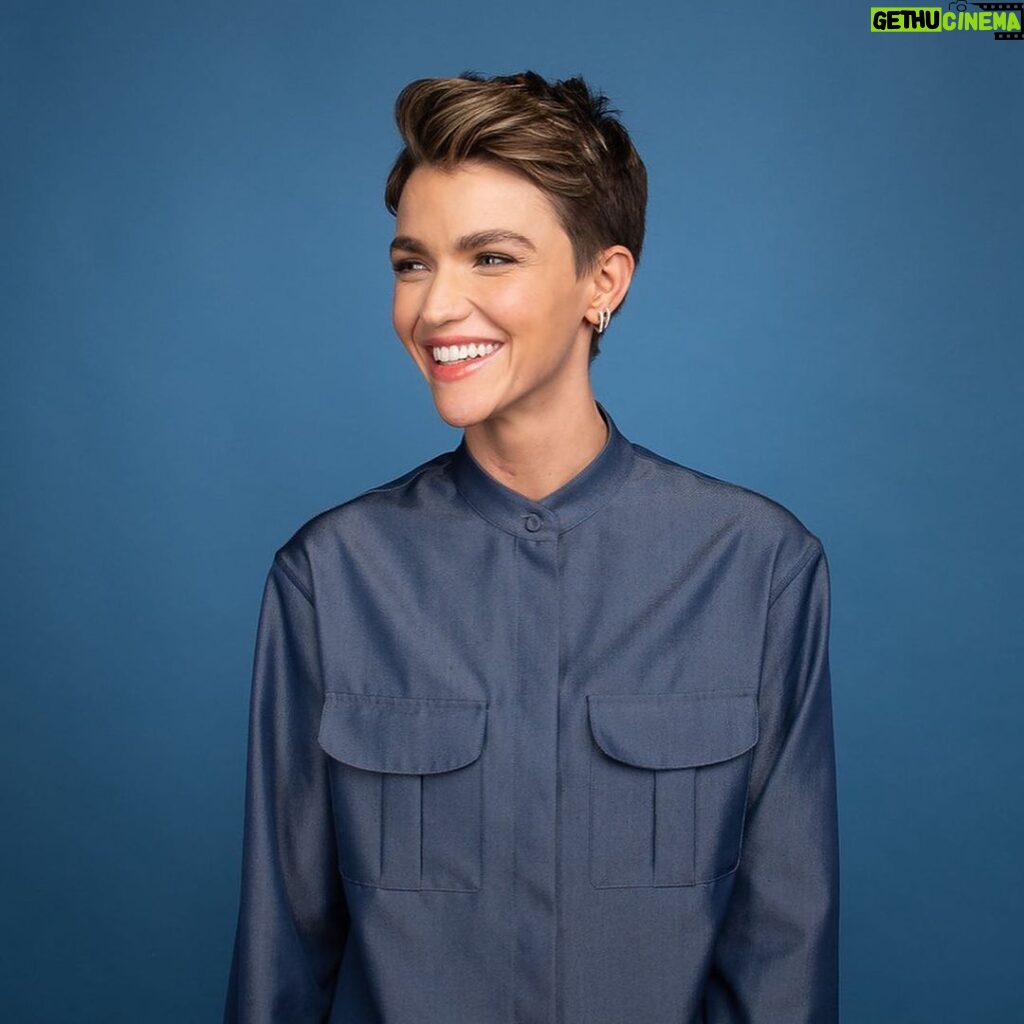 Ruby Rose Instagram - Thanks for having me @buildseriesnyc here I am being expressive as usual...