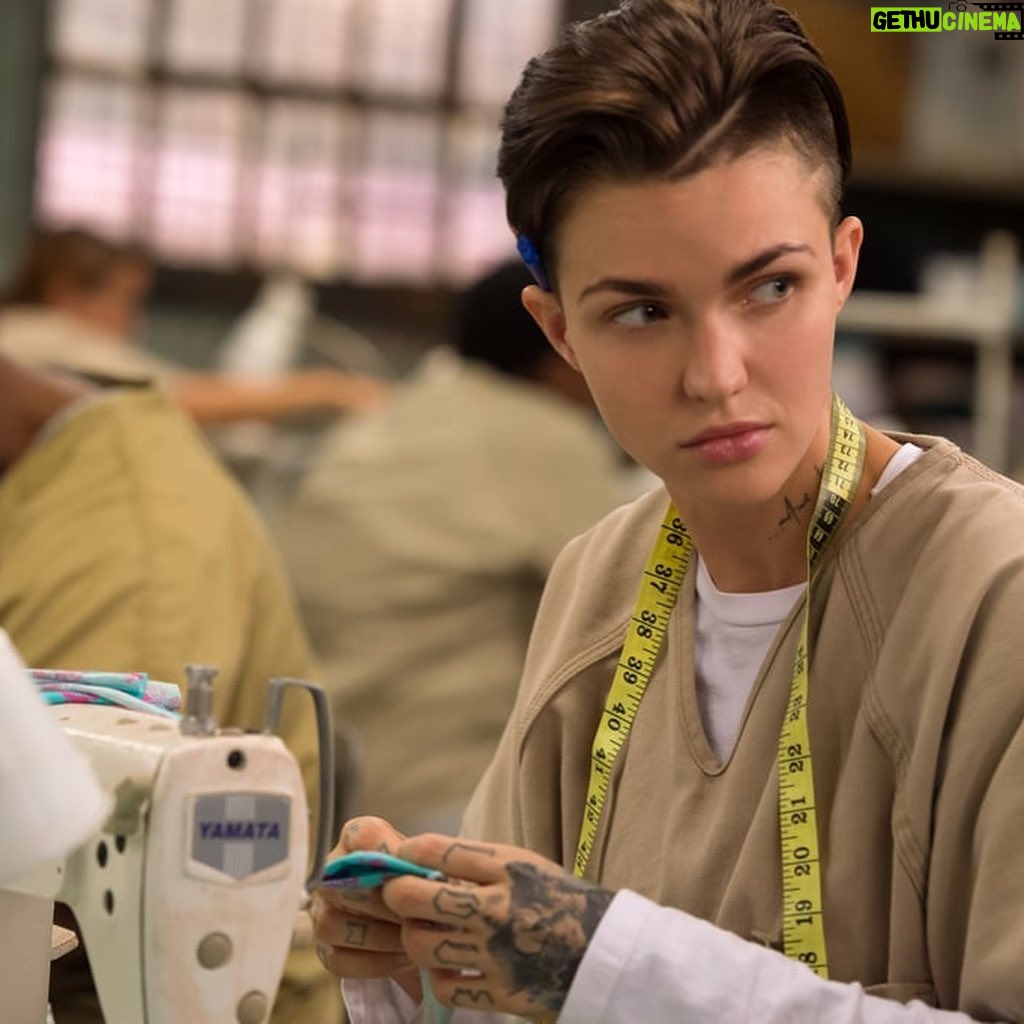 Ruby Rose Instagram - Not long ago I packed my bags and left everything I knew behind, for a dream. I left my friends, family, career and comfort zone to attempt to break Hollywood. After two years of trying to get a manager or an agent I had spent every last cent I’d made in over decade of “showbiz”.. I was living on a blow up mattress from Target and I had only 6 months left on my Visa to prove I could contribute to the industry abroad. In a moment close to giving up I poured what I had into a short film called break free.. A short film I’d put off making for years because I was so fearful, fearful of how people would react, if I would lose my job or if brands would pull advertising from my shows. If brands I was the face of and spokesperson for would not want to be associated with me anymore and of course the fear of being so honest and raw in a video on platforms I had no control over. When I was stripped of those things, I had nothing to lose and no one to answer to and I realized I was getting depressed over rejection from others when I should have been focused on if I believed in me and if i did, what did I stand for and what really mattered to me. Breakfree changed my life in so many ways, and so did the struggle of those years. It will forever be the time I’m most proud of. I didn’t however know, it would change my entire life. The film ended up circulating around the world, it made an impact bigger than myself it started a bigger conversation.. it also found its way to the creators of OITNB... I am so sad I missed the premiere and last hurrah the other night, but I’m here in Vancouver shooting a show I probably wouldn’t even be shooting if it wasn’t for the belief and risk taken by @ijnej @jen_euston and the show. It opened up a door for me that I could have never imagined and I will forever be in gratitude to those who took a chance on me. Forever grateful to the cast who became my friends and biggest supporters, the show and the fans who embraced me. Thank you for everything. Sad to see it come to an end but the way it changed the game, the way it impacted the world and audiences.. and the way it impacted everyone on the show is unparalleled. X