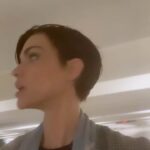 Ruby Rose Instagram - I was so happy to attend the celebration of JLC at the TLC. [ Halloween ENDS ] @jamieleecurtis IS Halloween. Jamie is to Halloween, what Mariah is to Christmas. Yes, I am equating Halloween Ends, with the horror version of “All I want for Christmas” 🤣. I-C-O-N-I-C . Through decades of performances [ along side the village it takes ] The Halloween franchise and the story of Laurie Strode and Michael Myers has been delivered to us, the captivated audience, for …. FORTY FIVE YEARS. I LOVED LOVED HALLOWEEN ENDS!!! Love you Jamie. And to the Blumhouse execs I was sitting with, I am SO sorry, even I didn’t know I could jump that high and loud.. and I really never swear! But I absolutely let out a few involuntary F bombs. I mean… come on! Make up - @patrickta Hair - @fitchlunarhair Styling - Me - that is, AFTER I visit my dear friend @greglauren and steal his wardrobe and collection.