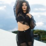 Ruchira Jadhav Instagram - Hello❄️…❤️‍🔥this side #RuchiraJadhav 📸 : @rituparnas_photo_poetry MU : @vinaya_bhosale_makeupartist