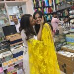 Ruhanika Dhawan Instagram - Do we need a caption, No. The smile says it all. The love and affection is real! Hamari toh bangayi Happy Diwali 🪔 @divyankatripathidahiya #Divru #ishru i