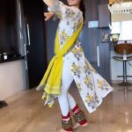 Ruhanika Dhawan Instagram – Riyaaz karo mast raho.

#fyp #foryou #foryoupage #ruhaanikadhawan #kathak #dhanteras2023