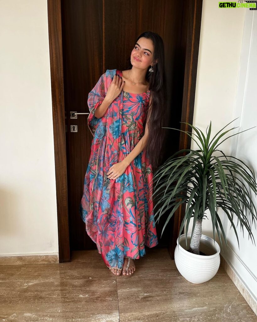Ruhanika Dhawan Instagram - This outfit deserves its own moment 💕 wearing : @ambraee_ #ruhaanikadhawan #indianwear #rakshabandhan #ambraee_