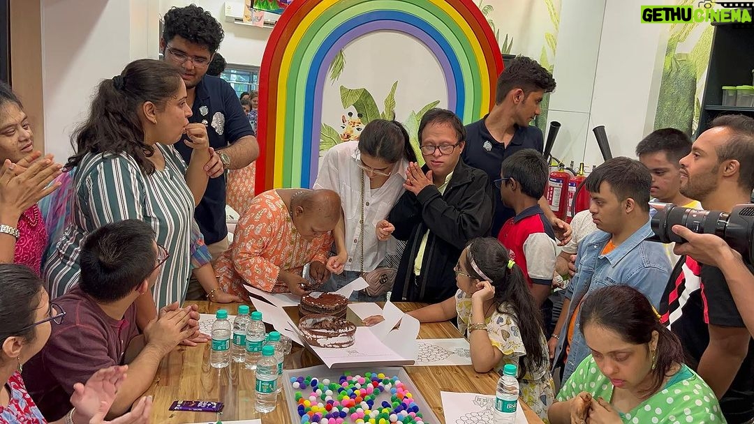 Ruhanika Dhawan Instagram - Had the privilege of celebrating friendships day with these lovely souls! #happyfriendshipday #thedancerdowns #ruhaanikadhawan