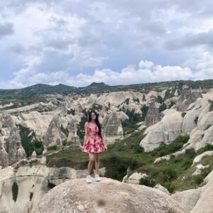 Ruhanika Dhawan Instagram - Cappadocia dump part two! 
ps: the last two slides are the best ( keeping it real) 

#turkey #kappadocia #vacation #ruhaanikadhawan