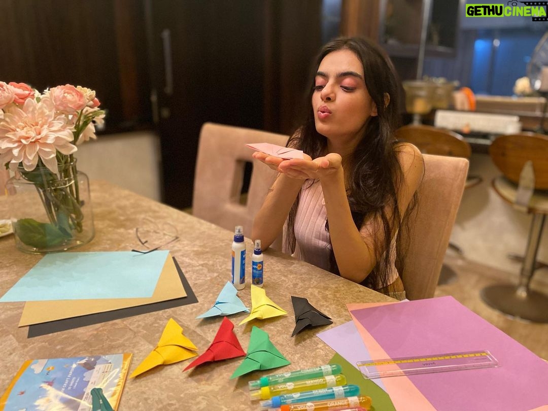 Ruhanika Dhawan Instagram - As you all know, I am quite creatively inclined, whether it be acting, sketching, or painting. However, I have never tried origami before. On the occasion of National Creativity Day, I decided to try my hand at origami. @youvaworld_'s colourful craft papers inspired me to create my very own origami collection. I know I got a bit carried away, but this is what happens with good-quality products. Click on the link in my bio to get your hands on these amazing products now. Just FYI, their white adhesive is so good. #NationalCreativityDay #creativity #creator #origami #craft #craftpapers #handmade #whiteadhesive #goodquality #youvaworld #think #create #adcollab #ruhaanikaforyouva #ruhaanikadhawan