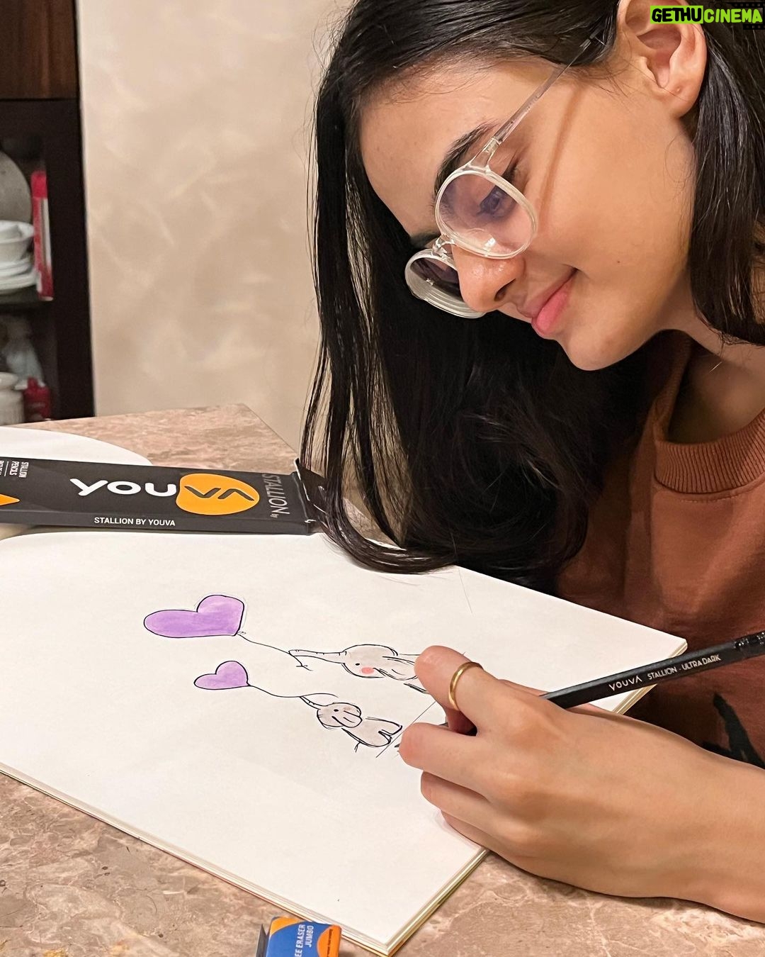 Ruhanika Dhawan Instagram - Our moms always step in to help us out through their unconditional efforts, making our lives easier and also inspiring us. So this Mother's Day, I decided to surprise my mom with a thoughtful gift that I created using my Youva stationery supplies, which encouraged me to think and create. I also gifted her this beautiful, vibrant journal. The link in my bio has all the products for you to check out. I wish all the moms out there a very happy Mother's Day. #mother #momandaughter #mothersday #mothersdaygift #motherslove #youvastationery #youvagift #journal #greetingcard #think #create #youvaworld #collab #ruhaanikaforyouva #ruhaanikadhawan #maabeti