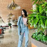 Ruhanika Dhawan Instagram - ✈️✈️ #mandatoryairportphoto #ruhaanikadhawan #travel