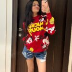 Ruhanika Dhawan Instagram - Brown or Red ? Which one would you pick? #allforthegram #comment #GoBonkersOnDisney