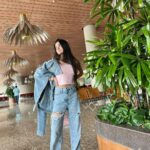 Ruhanika Dhawan Instagram - ✈️✈️ #mandatoryairportphoto #ruhaanikadhawan #travel