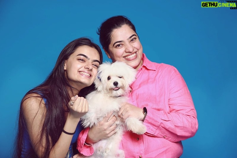 Ruhanika Dhawan Instagram - Can't escape the pup-arazzi.