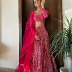 Ruhanika Dhawan Instagram - मेरे और मेरे अपनों की तरफ़ से आप सब को दीपावली की बहुत शुभकामनाएँ। #diwali #light #prosperity #fyp #ruhaanikadhawan