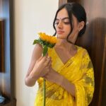 Ruhanika Dhawan Instagram - First time in a Saree❤️ Sarees are 6 yards of beauty and grace. Also, this saree is designed and styled by my mommy. #saree #ruhaanikadhawan #fyp #chotidiwali
