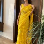 Ruhanika Dhawan Instagram - First time in a Saree❤️ Sarees are 6 yards of beauty and grace. Also, this saree is designed and styled by my mommy. #saree #ruhaanikadhawan #fyp #chotidiwali