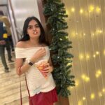 Ruhanika Dhawan Instagram - It’s beginning to look a lot like Christmas ❄️ ⛄️ 🎄