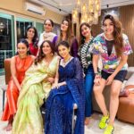Ruhi Chaturvedi Instagram - Pre Diwali Celebrations With Fam-Jam ♥️🧿 . . #friendswalidiwali