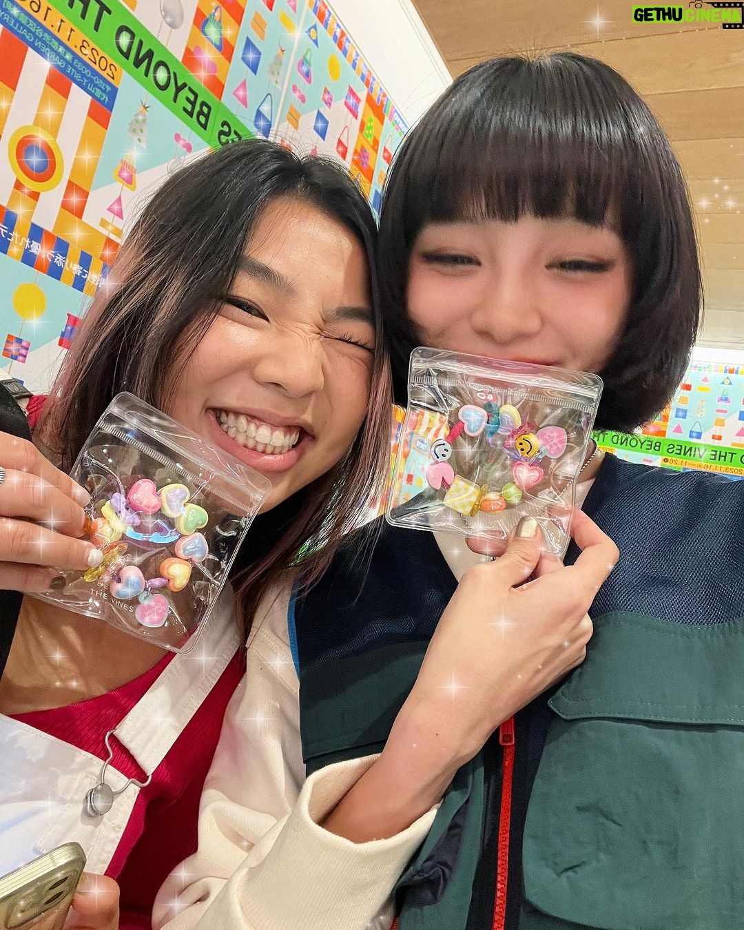 Ruka Instagram - シンガポール発 デザインスタジオ” Beyond The Vines (ビヨンド ザ バインズ)”が、 11月 26日(日) まで代官山T-SITEでPOP UPショップを開催中❣️ 跟linlin去提前過了Christmas的感覺~🎄🌈✨🫂 #beyondthevines #ビヨンドザバインズ #pr