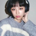 Ruka Instagram - 【Sponsored】 冬に入った今も ヘッドホンを主役に ふわふわ暖かいニット 🧶と一緒に登場 ちょっとオーバーサイズの方が好きー ブラックのヘッドホンと冬モードに切り替え 冬も好きな音楽と一緒にたくさん思い出作 ろうね🏻🏻✨ #PR #ソニーのヘッドホン #styles #WHCH720N Sponsored by Sony Marketing Inc.