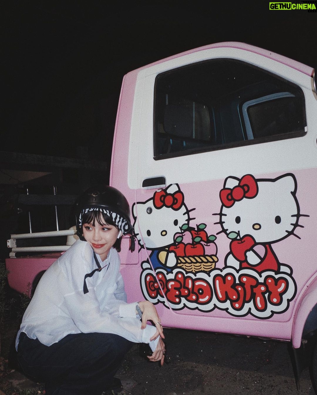 Ruka Instagram - ❤️i miss cijin 🫶🏻🫶🏻🫶🏻🫶🏻🫶🏻🫶🏻 Good food , sunset , the sea , the lovely road …. Probably go back very soon ~> <