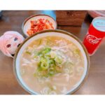 Rumi Okubo Instagram - ⁡ 韓国で行われた、 ⁡ 『 Anime × Game Festival AGF 2023 』 ⁡ ⁡ FGOステージに登壇させて頂きました！ 韓国のマスターの皆さん、 あたたかく迎えてくださり、 そしていっぱい盛り上がってくださり、 ありがとうございました✨✨ アヴァロン・ル・フェを中心に これまでのFGOのお話や クイズ大会、そして新規実装サーヴァント等々… いっぱい話せて楽しかったです！ 改めて、韓国版6周年おめでとうございます🎊 これからも一緒にFGOを楽しみましょうね！ ⁡ ⁡ ⁡ そして、私は初めての韓国だったので、 スケジュールが取れたこともあり、 今回は観光用の時間をしっかり頂けちゃいました😆 美容グッズが大好きなので、 明洞でパックや美容液、ヘアケア商品… お洋服等や雑貨のお買い物をたくさんしたり、 観光地やカフェ巡り、 ずっと食べてみたかったナッコプセを 食べられたりと…！🤤 最高の思い出になりました♪ アストルフォぬいくんもいっぱい食べてました(笑) ⁡ またいつか韓国のマスターの皆さんと お会いできる日を楽しみにしています♡ ありがとうございました！ ⁡ 여러분 감사합니다 🩷 ⁡ ⁡ 観光写真いっぱい撮ったので、 その②にまだまだ載せますねー📸🌟 ⁡ ⁡ ⁡ #AGF_KOREA #AGF_KOREA_2023 #AGF_2023 #FGO ⁡ ⁡ ⁡ ⁡