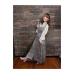 Rumi Okubo Instagram –
「ゆゆ式 原作15周年&TVアニメ10周年記念特番」をご覧いただきありがとうございました✨
まさかのNBCユニバーサル番組内の
トリを務めさせて頂きました!!
放送が終わって10年経つ作品がトリ…
これはNBCさんがゆゆ式を大切に思ってくれてる
証拠ですね!2期待ったなし!!🖐🏻笑
種ちゃん、津田ちゃんと情報処理部の3人で
久しぶりに集まれてキャッキャできたのも
最高に楽しかったです(ง ˙ω˙)ว
この3人ならあと3時間は平気で喋れますね🗣️
ファンの2期を期待するお声もたくさん聞けて
私もまだまだ諦めないぞって思えました!
いつまでも愛してくれてありがとうございます♡
まだまだ原作も続いていますし、
これからもゆゆ式の応援をよろしくお願いします✨
あまり見えなかったかもですが、
今回は靴とピアスがピンクでゆずこカラーでした🩷
#ゆゆ式
#大久保瑠美
#種田梨沙 ちゃん
#津田美波 ちゃん
