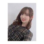 Rumi Okubo Instagram - ⁡ ⁡ ⁡ 上海で行われたイベント 『FGO 簡体字版 Fes Night 』 こちらに参加させて頂きました🙇‍♀️ 簡体字版は7周年！おめでとうございます🎊 ⁡ ⁡ 今回私はスケジュールの都合上、 かなりの弾丸だったので、あまり観光等は できなかったのですが、 簡体字版のマスターの皆さんの熱量は イベントを通してしっかり感じることができて とても楽しかったです！☺️ ⁡ ⁡ また、現地のスタッフの皆様にも とても良くして頂いて、 久しぶりの上海はとても素敵な思い出になりました✨ 次また機会があれば、 ゆっくり観光やグルメも堪能したいなと思います！ ⁡ そして今回実は、メイク、ヘアセット、衣装、 全て自前なのですー＼＼\٩( 'ω' )و //／／ 基本的にはイベント等は ご指名のメイクさんが何人かいて、いつもは その中のどなたかにお願いしているのですが、 海外や遠い地方でどうしてもお願いできない時は 現地のメイクさんにお願いするか、 たまに自分でやったりもします💄 そんな凝ったことはできませんが、メイクも ヘアセットも普段から自分でするのが好きなので 「ご指名のメイクさん来られないのかー、 じゃあ今回は自分でやっちゃおっかな😁」 みたいな感じです♪ 特に今回は髪の巻き方がなかなか上手くできたんじゃないかなと自画自賛〜👏🏻(笑) ⁡ ⁡ そして今回7周年記念描き下ろしイラストの中に、 パンダ耳のシャルルマーニュが！！！🐼 あまりにも可愛くて、 グッズも頂いてしまいました…！ 嬉しい…大事にします｡ﾟ( ﾟஇωஇﾟ)ﾟ｡ ⁡ ⁡ ⁡ ⁡ 改めて簡体字版FGO7周年、おめでとうございます🎉 同じFGOという作品を愛するマスターとしても、 サーヴァントを演じる1人の役者としても、 これからもよろしくお願いします🙇‍♀️ ⁡ ⁡ 谢谢！再见！！ ⁡ ⁡ ⁡ ⁡ #FGO #FGO簡体字版 #上海 #シャルルマーニュパンダ最高🐼 ⁡ ⁡ ⁡ ⁡