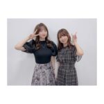 Rumi Okubo Instagram - ⁡ ⁡ ⁡ 上海で行われたイベント 『FGO 簡体字版 Fes Night 』 こちらに参加させて頂きました🙇‍♀️ 簡体字版は7周年！おめでとうございます🎊 ⁡ ⁡ 今回私はスケジュールの都合上、 かなりの弾丸だったので、あまり観光等は できなかったのですが、 簡体字版のマスターの皆さんの熱量は イベントを通してしっかり感じることができて とても楽しかったです！☺️ ⁡ ⁡ また、現地のスタッフの皆様にも とても良くして頂いて、 久しぶりの上海はとても素敵な思い出になりました✨ 次また機会があれば、 ゆっくり観光やグルメも堪能したいなと思います！ ⁡ そして今回実は、メイク、ヘアセット、衣装、 全て自前なのですー＼＼\٩( 'ω' )و //／／ 基本的にはイベント等は ご指名のメイクさんが何人かいて、いつもは その中のどなたかにお願いしているのですが、 海外や遠い地方でどうしてもお願いできない時は 現地のメイクさんにお願いするか、 たまに自分でやったりもします💄 そんな凝ったことはできませんが、メイクも ヘアセットも普段から自分でするのが好きなので 「ご指名のメイクさん来られないのかー、 じゃあ今回は自分でやっちゃおっかな😁」 みたいな感じです♪ 特に今回は髪の巻き方がなかなか上手くできたんじゃないかなと自画自賛〜👏🏻(笑) ⁡ ⁡ そして今回7周年記念描き下ろしイラストの中に、 パンダ耳のシャルルマーニュが！！！🐼 あまりにも可愛くて、 グッズも頂いてしまいました…！ 嬉しい…大事にします｡ﾟ( ﾟஇωஇﾟ)ﾟ｡ ⁡ ⁡ ⁡ ⁡ 改めて簡体字版FGO7周年、おめでとうございます🎉 同じFGOという作品を愛するマスターとしても、 サーヴァントを演じる1人の役者としても、 これからもよろしくお願いします🙇‍♀️ ⁡ ⁡ 谢谢！再见！！ ⁡ ⁡ ⁡ ⁡ #FGO #FGO簡体字版 #上海 #シャルルマーニュパンダ最高🐼 ⁡ ⁡ ⁡ ⁡