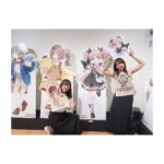 Rumi Okubo Instagram - ⁡ ⁡ ⁡ みかしーと原宿ラフォーレで開催中の 「ゆるゆり&大室家×サンリオキャラクターズ」 PremiumShop ⁡ こちらにお邪魔してきました✨ サインも書いてきましたよ✍🏻 ⁡ 前回の時も思いましたが、サンリオコラボは グッズがあまりにも可愛い！ 今回のちなつはクロミちゃんとコラボ🩷🖤 似合っててきゃわいいねぇ〜（ ◜ω◝ ）ﾆﾁｬｱ ⁡ ⁡ お店の皆さまも本当に良くしてくださって… パネルの写真の撮り方とか、 アクスタが映えるフォトスポットとか、 色々案内して頂きました✨ ありがとうございます😊 ⁡ フォトスポットで撮ったちなつは まるでお姫様のよう…👑🎀 似合う、似合うよっ📸ﾊﾟｼｬﾊﾟｼｬｯ 4人でも似合うねっ📸ﾊﾟｼｬﾊﾟｼｬﾊﾟｼｬｯ ⁡ ラバストも箱でゲットしたので、 お会いしたキャストの皆さまにプレゼントして いけたらなんて思ってます♡ ⁡ コラボドリンクは現在は生徒会！ 私は櫻子のドリンクにしました🌸 美味しかった〜😋 ⁡ ⁡ それにしても、こうして何度もコラボがあると、 ゆるゆりがずっと続いてて、人気があって、 幸せだな〜って感じられます😌 もちろん大室家も同じくらい最高です✨ ⁡ ⁡ 原宿のショップは7日まで！ 皆さんも是非足を運んでくださいねー！ ⁡ ⁡ ⁡ #ゆるゆり #大室家 #サンリオ #PremiumShopmのお花 ⁡