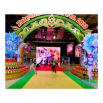 Rumi Okubo Instagram - ⁡ ⁡ ★ FGO Fes. 2023 ★ ⁡ 最後は会場見学写真〜📸 ⁡ 1日目の夜に、運営チームの皆さんのご厚意で、 時間の合うキャストたちで会場内を 周らせて頂きましたー！！ ⁡ ナウイ・ミクトランのムービー📽️から始まり… ギル様もいる英霊ねぶた！ 等身大Uオルガマリーフィギュアに… たくさんのイラスト＆メッセージのフラッグ、 それぞれの描き下ろしパネル、 しかも音声付きーーー！😊 BAR蜘蛛の巣🕸️では、シャルルマーニュと… 幸せな時間を…過ごして…はぁぁぁぁあ ⁡ 他にもみんなでゲームに挑戦したり、 私のギルぬい様が、あおちゃんのカルナさんと ツーショットを撮れてお友達になったり ⁡ 楽屋で河西さんがウエハースの 道満ちゃんカードをくださったりと…！ (ありがとうございます！) ⁡ ⁡ キャストもみんなFGOが大好きで、 出演者としてもですが、1人のファンとしても 本気で楽しんでいるから、 こんなにも仲良く、こんなにも楽しく イベントができるんだなと改めて思いました✨ ⁡ ⁡ ⁡ そしてイベントですが、 リアルタイムステージ＆生配信ですし、 やっぱり色々思う通りには進まないこともあって それでも運営チームの皆さんが、 我々キャストの要望だったり こうした方が良いのではないか、 ああしてくれると助かる、という願いを 急に言ったとしてもしっかり聞き入れてくださって、 そのおかげでとても楽しく気持ちよく、 ステージに立つことが出来ました。 運営チームの皆さん、細やかなお気遣い等 本当にありがとうございました！ ⁡ ⁡ ⁡ 投稿が3つに分かれて大変長くなりましたね💦 ⁡ ⁡ たくさん読んで、たくさん写真を見てくださり、 ありがとうございましたー！！！ ⁡ ⁡ ⁡ #FGO #FGOフェス #FGO8周年