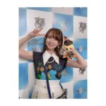 Rumi Okubo Instagram - ⁡ ⁡ ★ FGO Fes. 2023 ★ ありがとうございました！！ ⁡ 様々なステージに登壇させて頂きましたが、 お衣装もアクセサリーや髪型も 色々拘らせて頂きました…♡ なのでまずは私のソロショットから アップしていきますー📸👚 ⁡ 1日目のTシャツアレンジは、 白いスカートに大きな襟、パールのネックレス、 全てが超お気に入りです！！ これを選んで良かった〜( ˘ω˘) 別の配信で川澄さんと植田さんも 褒めてくださって…めちゃくちゃ嬉しかったです！ ⁡ 2日目のTシャツアレンジも、 スカートのボリュームがとても可愛く、 缶バッジをコッソリつけていたりと グッズで色々遊んでいました✨ ⁡ 2日目にMCを担当した時のワンピースは とてもラインが美しい、綺麗めワンピース！ なのにコンちゃんのカチューシャが似合うという、 ある意味完璧な、素晴らしいお洋服でした…👗 ⁡ ⁡ 最後のステージはブルーの刺繍が映える ボリューミーなワンピースで、 せっかく最後なので派手にしちゃいました！ 袖も大きくてめっちゃ可愛い〜😍💙 ⁡ ⁡ これらの衣装は全て、 スタイリストの原田幸枝さんが用意してくださり、 一緒にあれこれ相談して決めました！ 私は割と服もアクセサリーも 自分で選ぶのが好きなのですが、 いつも私好みの服をたくさん揃えてくださる、 素敵なスタイリストさんです✨ いつもありがとうございます🙏🏻 ⁡ ⁡ メイクは寺田英美さん💄 2日目のお団子ヘアにはお花のクリップを いっぱい飾ってくれたり🌸 最後のステージはゴールドのヘアピンで 華やかにしてくださったり…✨ メイクもヘアも可愛く仕上げてくださり、 いつもありがとうございます🙏🏻 ⁡ ⁡ 更に川澄さんから控え室で 他の衣装や私服まで褒めて頂けて…♡ う、う、嬉しい〜〜〜🥰 いつもオシャレで美しい川澄さんに言われたからこそ、 めちゃくちゃ自信持って登壇できました！ ⁡ ⁡ ⁡ ⁡ 本当に皆さま至れり尽くせりで、 ありがとうございました！！！ ⁡ ⁡ ⁡ #FGO #FGOフェス #FGO8周年 ⁡ ⁡