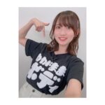 Rumi Okubo Instagram - ⁡ ⁡ 大久保瑠美の○○な件、7月分！ ありがとうございました✨ ⁡ 今回の衣装は前回の地下労働中に ルミカで買った「わがままボディTシャツ」 思った以上に着こなしてしまった…笑 衣装が白黒だったので、 カラーピンをいっぱいつけてもらったのも 可愛くてお気に入り♪ ⁡ ⁡ 本編は早速の夏バテでヘロヘロ…な状態でスタート… しかも愛猫のおでぶにゃんこ、 「まるまる」の名前を忘れてしまうという… まるまるにも名付け親のリスナーさんにも 失礼なことをしていまいました(つД`)･ﾟ･ ご、ごめんなさーーーい💦 ⁡ 名付け親さんと、リスナーの皆さんが 再び教えてくれたので、もう忘れない！ 写真の私も「まるまるごめんなぁ…」って 顔をしておりまする ⁝(ᵒ̴̶̷᷄ᾥ ᵒ̴̶̷᷅ )⁝ まるまる…もう、離さないからっ🐈ｷﾞｭｯ ⁡ ⁡ そしてアニメの話は予告通り 「3×3EYES」にしました。 なんてったって原作が長くて複雑なので とても時間が足りないよ… でもその分面白いので興味のある方はぜひ 読んでみてくださいね✨✨ OVAも一部二部とあるので、そっちもオススメ！ ⁡ ⁡ あとはギャンブルに勝ったり(ギリだったけど) ヘロヘロしながらも皆さんからの 色々なメールを読んだりと！ 楽しい時間を過ごさせて頂きました🙇‍♀️ ⁡ まだまだ暑い日が続きますが、 皆さんも体調には気をつけて過ごしてね！ 元気な姿で8月の瑠美まるでお会いしましょう🙆‍♀️ ⁡ ⁡ ⁡ #大久保瑠美 の○○な件 #瑠美まる #まるまる