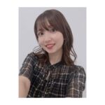 Rumi Okubo Instagram - ⁡ ⁡ ⁡ 上海で行われたイベント 『FGO 簡体字版 Fes Night 』 こちらに参加させて頂きました🙇‍♀️ 簡体字版は7周年！おめでとうございます🎊 ⁡ ⁡ 今回私はスケジュールの都合上、 かなりの弾丸だったので、あまり観光等は できなかったのですが、 簡体字版のマスターの皆さんの熱量は イベントを通してしっかり感じることができて とても楽しかったです！☺️ ⁡ ⁡ また、現地のスタッフの皆様にも とても良くして頂いて、 久しぶりの上海はとても素敵な思い出になりました✨ 次また機会があれば、 ゆっくり観光やグルメも堪能したいなと思います！ ⁡ そして今回実は、メイク、ヘアセット、衣装、 全て自前なのですー＼＼\٩( 'ω' )و //／／ 基本的にはイベント等は ご指名のメイクさんが何人かいて、いつもは その中のどなたかにお願いしているのですが、 海外や遠い地方でどうしてもお願いできない時は 現地のメイクさんにお願いするか、 たまに自分でやったりもします💄 そんな凝ったことはできませんが、メイクも ヘアセットも普段から自分でするのが好きなので 「ご指名のメイクさん来られないのかー、 じゃあ今回は自分でやっちゃおっかな😁」 みたいな感じです♪ 特に今回は髪の巻き方がなかなか上手くできたんじゃないかなと自画自賛〜👏🏻(笑) ⁡ ⁡ そして今回7周年記念描き下ろしイラストの中に、 パンダ耳のシャルルマーニュが！！！🐼 あまりにも可愛くて、 グッズも頂いてしまいました…！ 嬉しい…大事にします｡ﾟ( ﾟஇωஇﾟ)ﾟ｡ ⁡ ⁡ ⁡ ⁡ 改めて簡体字版FGO7周年、おめでとうございます🎉 同じFGOという作品を愛するマスターとしても、 サーヴァントを演じる1人の役者としても、 これからもよろしくお願いします🙇‍♀️ ⁡ ⁡ 谢谢！再见！！ ⁡ ⁡ ⁡ ⁡ #FGO #FGO簡体字版 #上海 #シャルルマーニュパンダ最高🐼 ⁡ ⁡ ⁡ ⁡