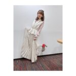 Rumi Okubo Instagram - ⁡ 12月23日、24日とイベントや生放送 ありがとうございました✨ 2日間に分けて投稿しようと思います！ ⁡ まずは23日❗️ ⁡ 私的には、まずグラブルフェス2023での キャラクターライブのおこたみ3人が あまりにも可愛くてハスハスし、 他の曲の歌唱メンバーにもｷｬｰｷｬｰしながらのスタート！笑 ⁡ この2日間会場にはなつ姉もみかしーもいて安心感 半端なかったです☺️ 12月は私にとってLadyGo同窓会でした！ ⁡ サテライトステージにも参加し、 拙いMCながらもフード＆ドリンクを 女性陣と一緒にご紹介しました🍽️🥤✨ 美味しかったし、楽しかった〜！ ⁡ ⁡ ⁡ ⁡ そして夜は、 「冒険者になりたいと都に出て行った娘が Sランクになってた」最終回直前生放送！ ⁡ バッファロー吾郎・竹若さんをMCに迎え、 3人娘でこれまでのSランク娘を振り返ったり、 ゲーム対決をしたり、 最終回の見どころを語ったりしました！ とても楽しい作品、楽しい現場だったので 終わってしまうのは寂しいですが、 最後までSランク娘をよろしくお願いします🙇‍♀️ 最終回見てくださいねー！ ⁡ 髪型はミリアムに合わせて猫っぽく🐱 服はピンク系にしてみました🩷 ⁡ ⁡ #グラブルフェス2023 #グラブル #Sランク娘 ⁡