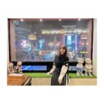 Rumi Okubo Instagram - ⁡ ⁡ AGF_2023 FGOステージ ⁡ の、前日の韓国旅その② ⁡ めっちゃ楽しんでる私…♪ ちなみに日本とは気温が違って めちゃくちゃ寒かったので、 耐えきれず現地でイヤーマフを買いました👂🏻 暖かかった〜☺️ ⁡ コートの中にはウルトラライトダウンを 仕込んでおりました！万全！！ でも不思議と心地の良い寒さでした❄️ ⁡ そして今回もお供に、 アストルフォぬいを連れて行きました！ エリちゃんもこれくらいのサイズの ぬいがいつか出てくれないかな…🥺 アストルフォと一緒に連れて歩きたい！ ⁡ ⁡ あーーー！楽しかった✨ ⁡ ⁡ #AGF_KOREA #AGF_KOREA_2023 #AGF_2023 #FGO ⁡ ⁡ ⁡