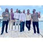 Ryan Hansen Instagram - 🌴🏁F YEAH F1 MIAMI!!!🏁🌴 Just an insane trip with the best dudes in the world! @daxshepard @matthewstylist @bestfriendaaronweakley @erickrich @charcurtis @f1 @danielricciardo F1 Miami Grand Prix