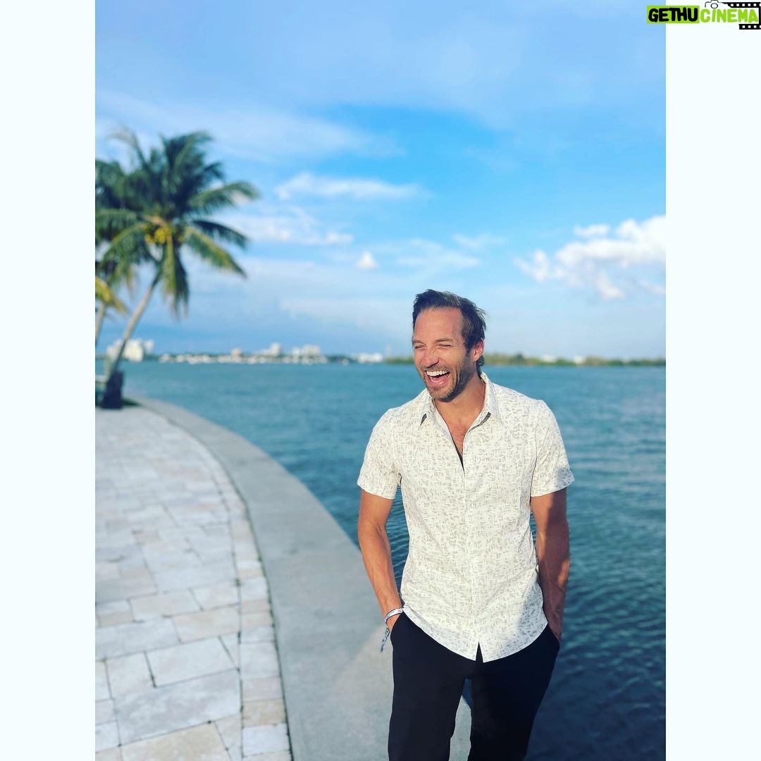 Ryan Hansen Instagram - π΄πF YEAH F1 MIAMI!!!ππ΄ Just an insane trip with the best dudes in the world! @daxshepard @matthewstylist @bestfriendaaronweakley @erickrich @charcurtis @f1 @danielricciardo F1 Miami Grand Prix