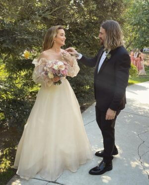 Ryan Hansen Instagram - Nothing better than your two best buds getting married ❤️❤️Congrats @lauramosescollins and @matthewstylist !!!!!!!! 
So honored to be apart of this incredible day. 💍🎉