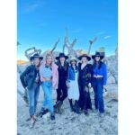 Ryan Hansen Instagram – We had a rootin tootin good time @knowwhereranch to celebrate the MVP of all MVPs @matthewstylist 
HBD COWBOY!! 🤠 🌵 🎉 Know Where Ranch