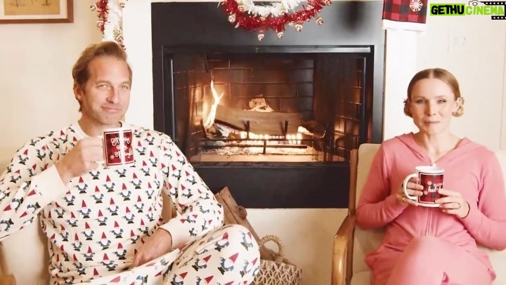 Ryan Hansen Instagram - DICKING AROUND the Christmas Tree!!! @honeyandrosescoffee NEW Christmas Coffee 🎄 @kristenanniebell @alimichelle.co