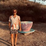 Ryan Hansen Instagram - This is not my cup of tea. @honeyandrosescoffee and @daxshepard is. 🍯 🌹 ☕️ 💋